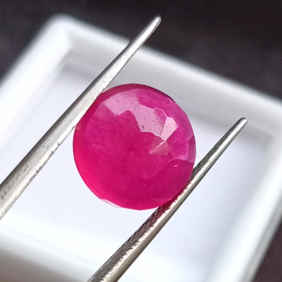 ユタ州産認定天然レッドベリル レッドビクスバイト 輝くシェイプ 7.05