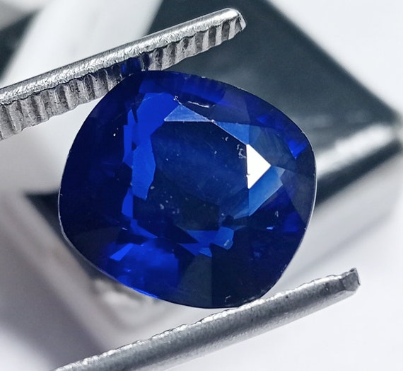 Bague en argent et Saphir bleu de Madagascar-9608QC | Juwelo Bijouterie