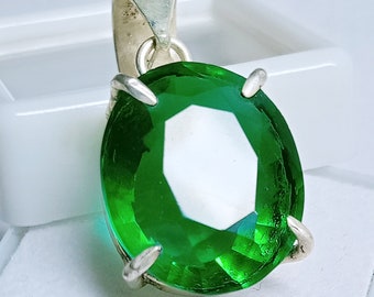 Exquisite Green 21.40 Ct Natural Tsavorite Garnet Pendant Gemstone Pendant 925 Sterling Silver Jewelry Wedding Gift Pendant Gift Her JP117