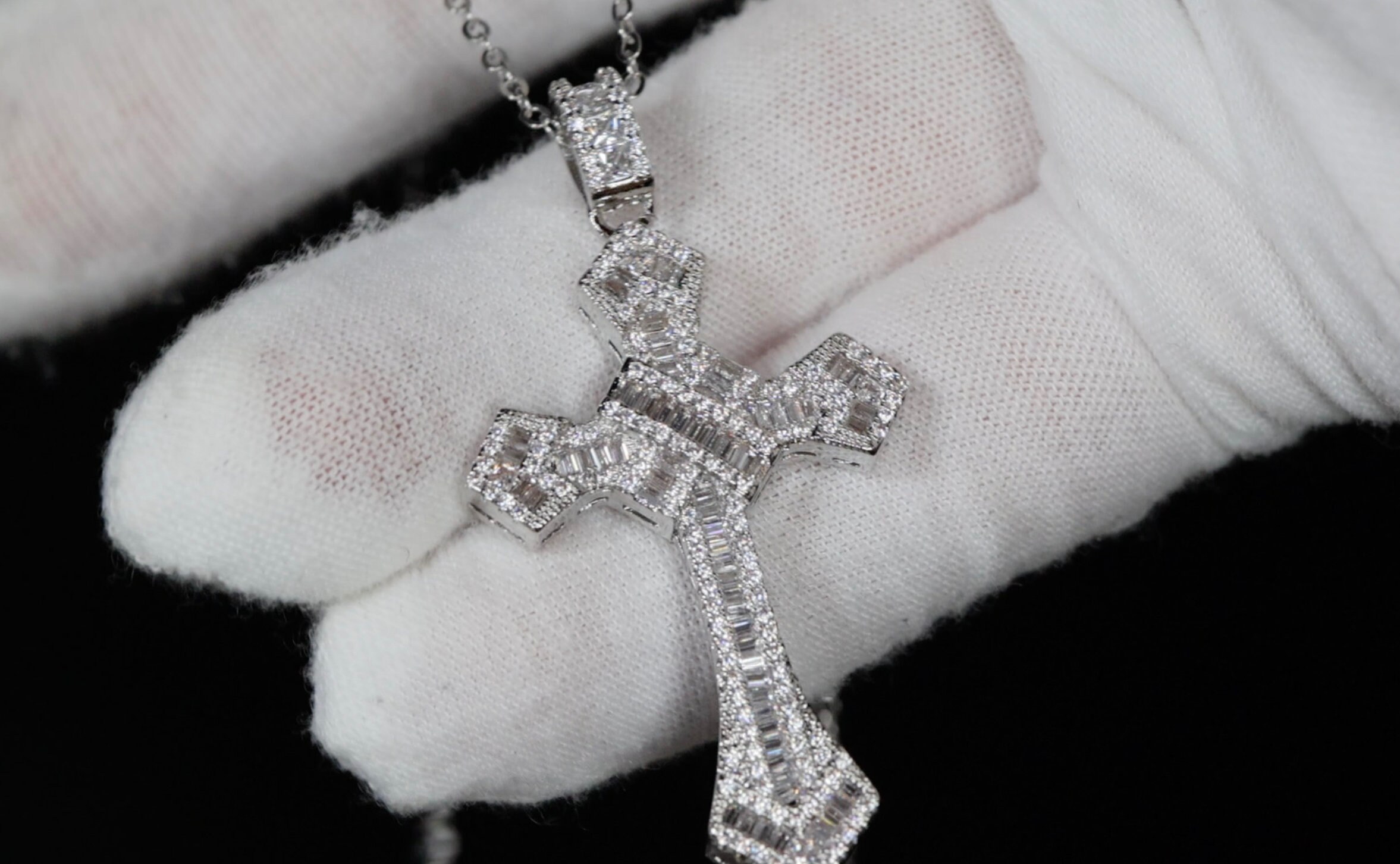Ciondolo Croce 3D Oro Placcato Con Zirconi | Argento 925 Uomo Donna | H&J Jewelry