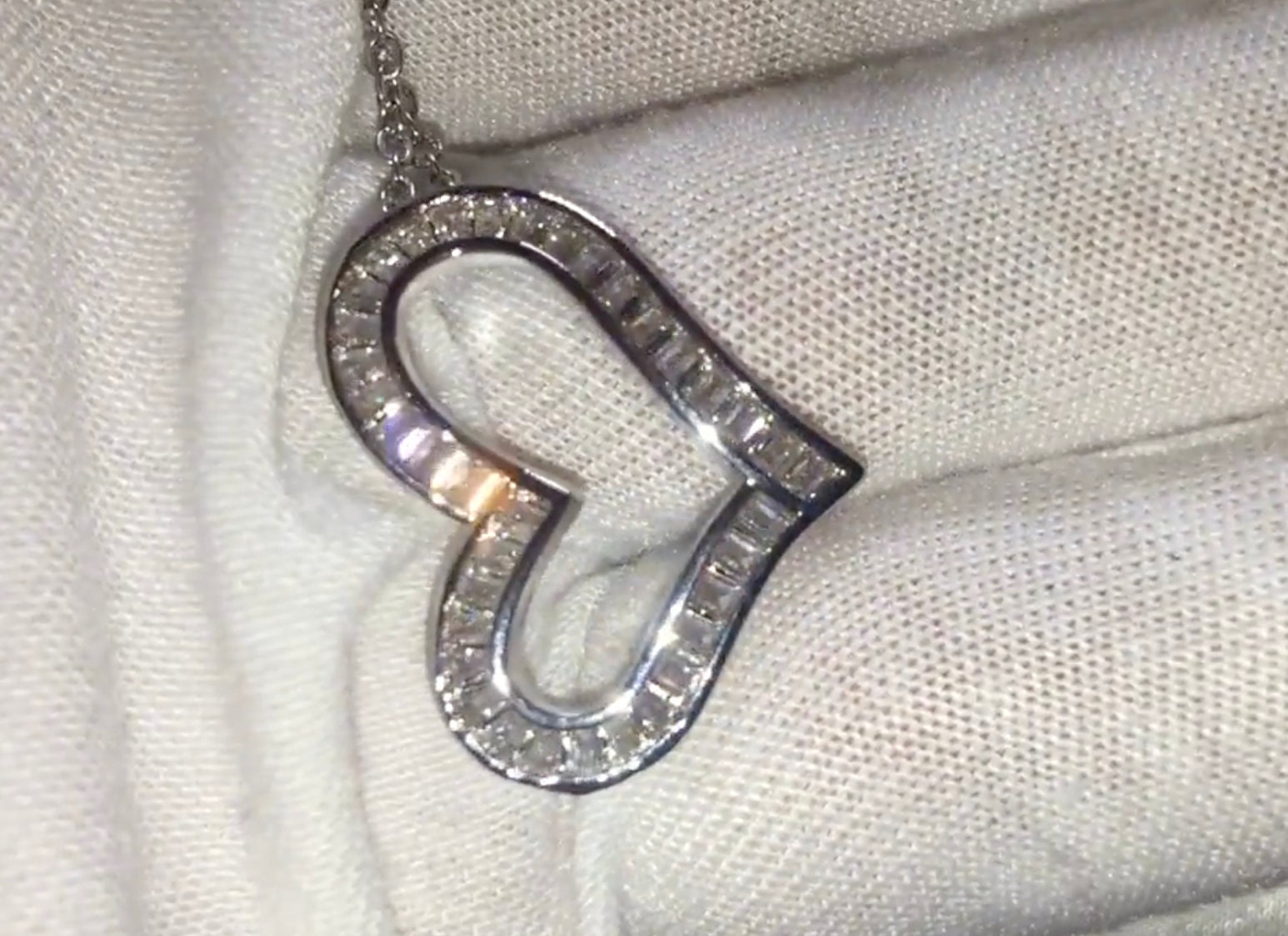 Lorraine kelly's diamond heart necklace Outlet