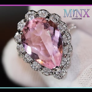 ピンクダイヤモンドリング | ピンクペアシェイプダイヤモンドリング | ティアドロップリング | ペアシェイプリング | ティアドロップエンゲージリング | ピンクティアドロップダイヤモンドリング