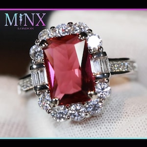 Rode diamanten ring | Rode diamanten ring dames | Rode stralend geslepen diamanten ring | Robijn smaragd ring | Robijnrode trouwring | Rode verlovingsring