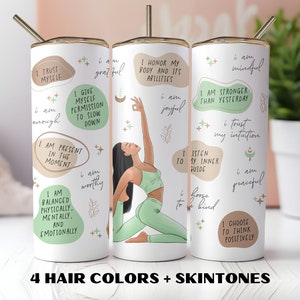 Pode incluir: Quatro copos brancos com citações inspiradoras e uma ilustração verde e marrom de uma mulher em uma pose de yoga. As citações incluem "Confio em mim mesmo", "Estou presente no momento", "Honro meu corpo e suas capacidades", e "Sou consciente".