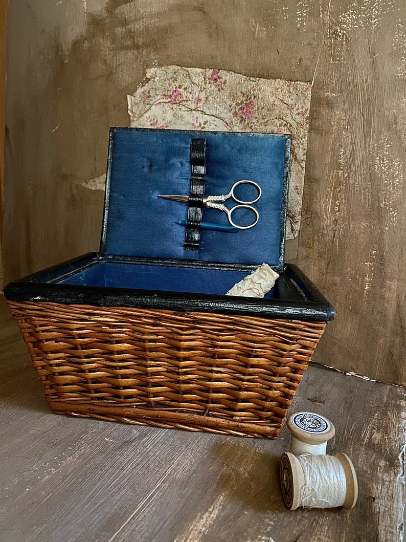 Vintage Sewing Basket/ Antique Sewing Basket With Sewing Kit Etsy