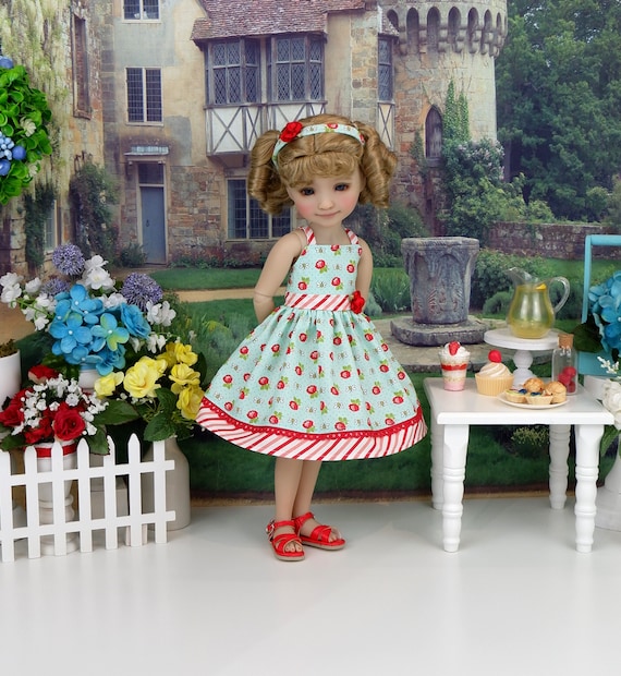 slim fit dress slacks Barbie Complete Looks Pink & White Floral Gown Fashion – Square Imports