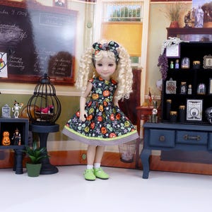 Rotten Pumpkins - dress with shoes for Ruby Red Fashion Friends doll