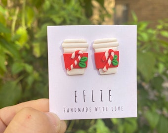 Oorknopjes kerst Latte Clay | Vakantie pepermuntbeker kleistekers | Leuke koffiestekers | Coffee Lover-oorbellen | Kerstcadeau-oorbellen