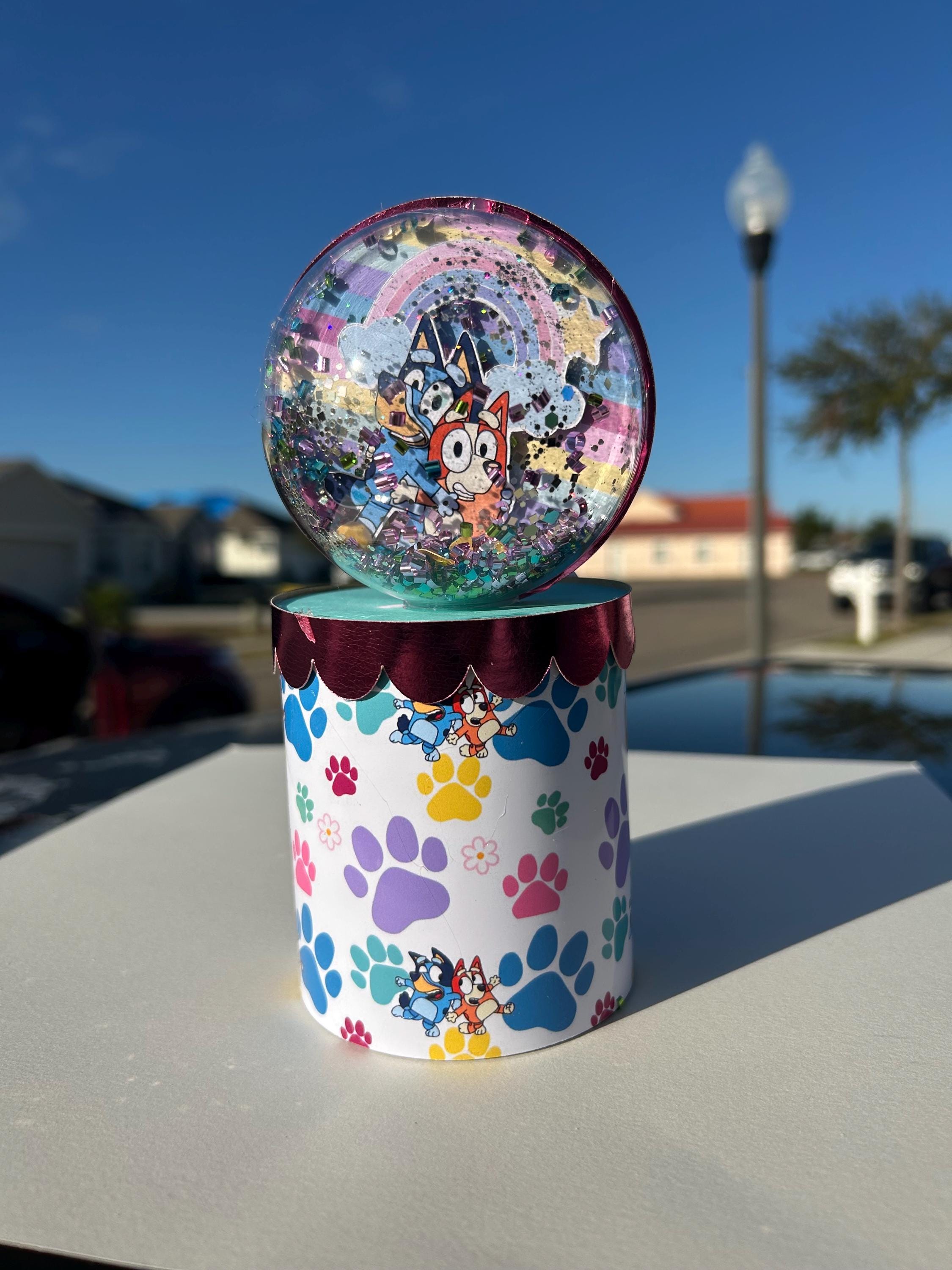 Blue Dog Pringles Shaker Party Favor - Thumbnail 2