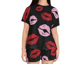 Red and Pink Kisses Love Happy Joy Valentine's Day Galentine's Day Romantic Gifts For Women Mom Girlfriend Women's Short Pajama Set - Black