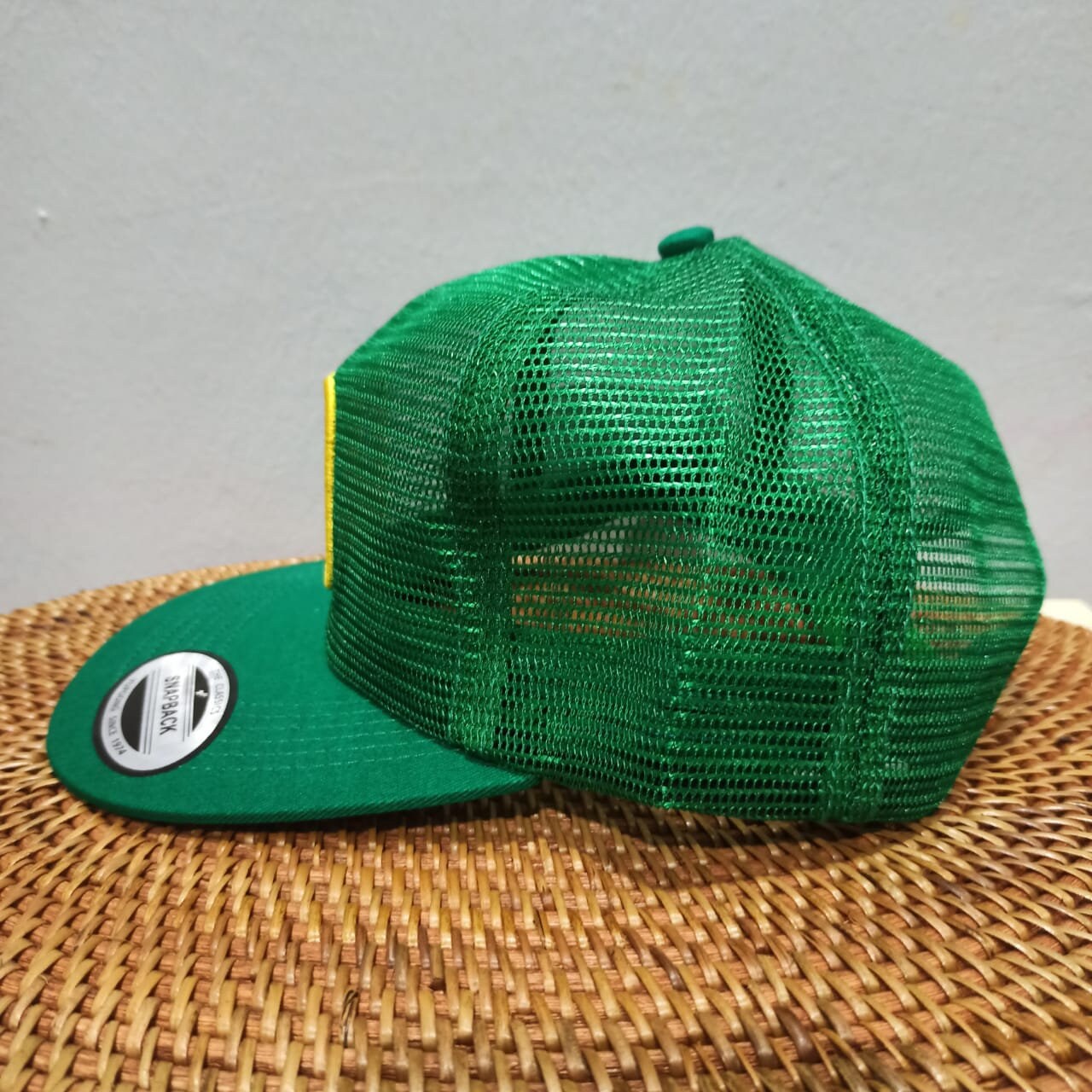 JOHN DEERE *GREEN & WHITE MESH BACK* Traditional Flatbill HAT CAP *BRAND NEW* 