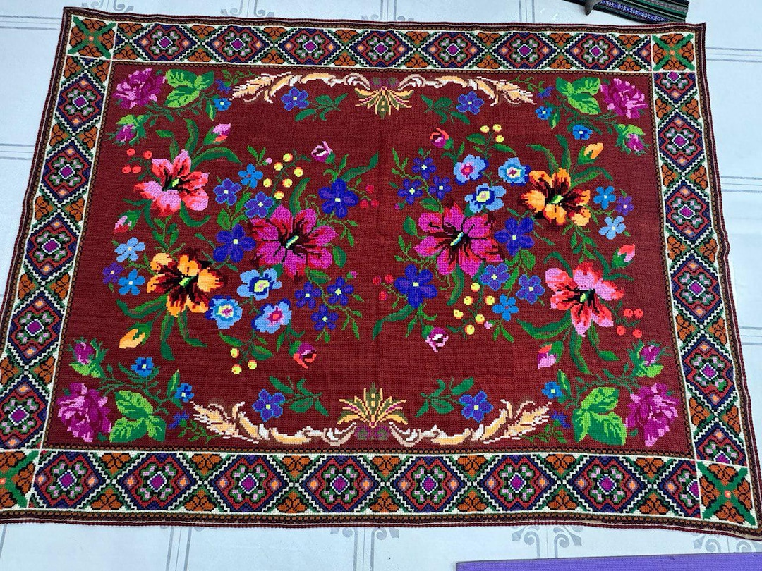 Ukraine Rugs 80.7