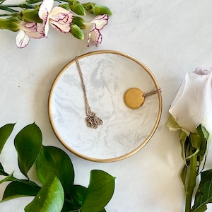 Handmade Marbleized Clay Candle Dish with Gold Rim | Trinket tray | Jewerly dish | Ring dish | Home Decor | Birthday Gift | Wedding Gift