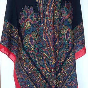 Wool Challis printed paisley shawl Large square printed wool shawl Paisley scarf Printed medallion paisley Lightweight wool shawl