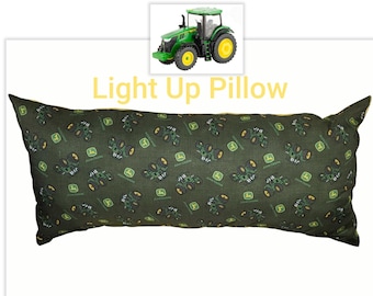 Almohada iluminada de tractor hecha a mano, decoración para habitación de niño