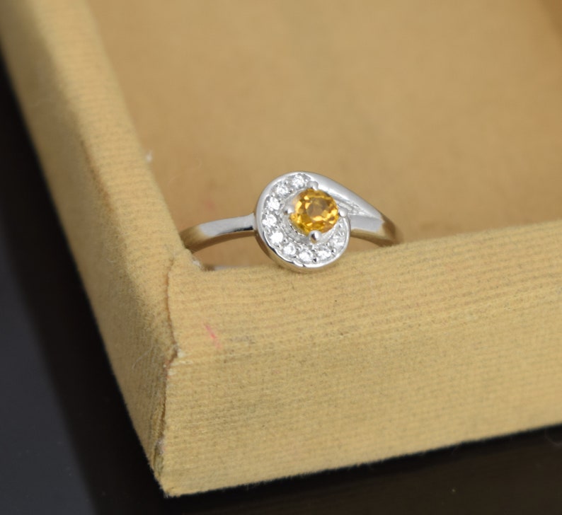Citrine Ring,November Birthstone Ring,yellow oval cut gemstone,925 sterling silver ring,Ring natural citrine ring wedding ring Silver Ring
