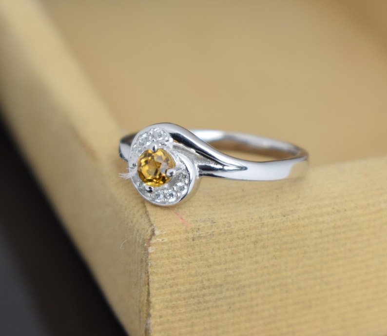 Citrine Ring,November Birthstone Ring,yellow oval cut gemstone,925 sterling silver ring,Ring natural citrine ring wedding ring Silver Ring