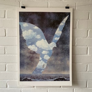 Poster originale, 1976, René Magritte, La grande famiglia, Surrealismo, Colomba, Nuvole, Design, Cielo, Decorazione, Retro, Arte, Casa, Vintage