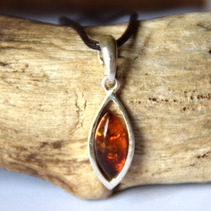 Fine pendant with natural Baltic Amber and 925 Silver, cognac amber, minimalist style, MJ Baltica, BW148