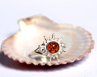 Bright Sun Ring, Made of Natural Baltic Amber and 925 Silver, Cognac Amber, MJ Baltica, BP050