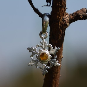 Pendant with natural Baltic Amber and 925 Silver, cognac amber, snowflake, MJ Baltica, BW142