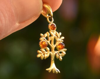 Pendant with natural Baltic Amber and 18k Gold Plated Silver, cognac amber, MJ Baltica, tree of life, BZW052