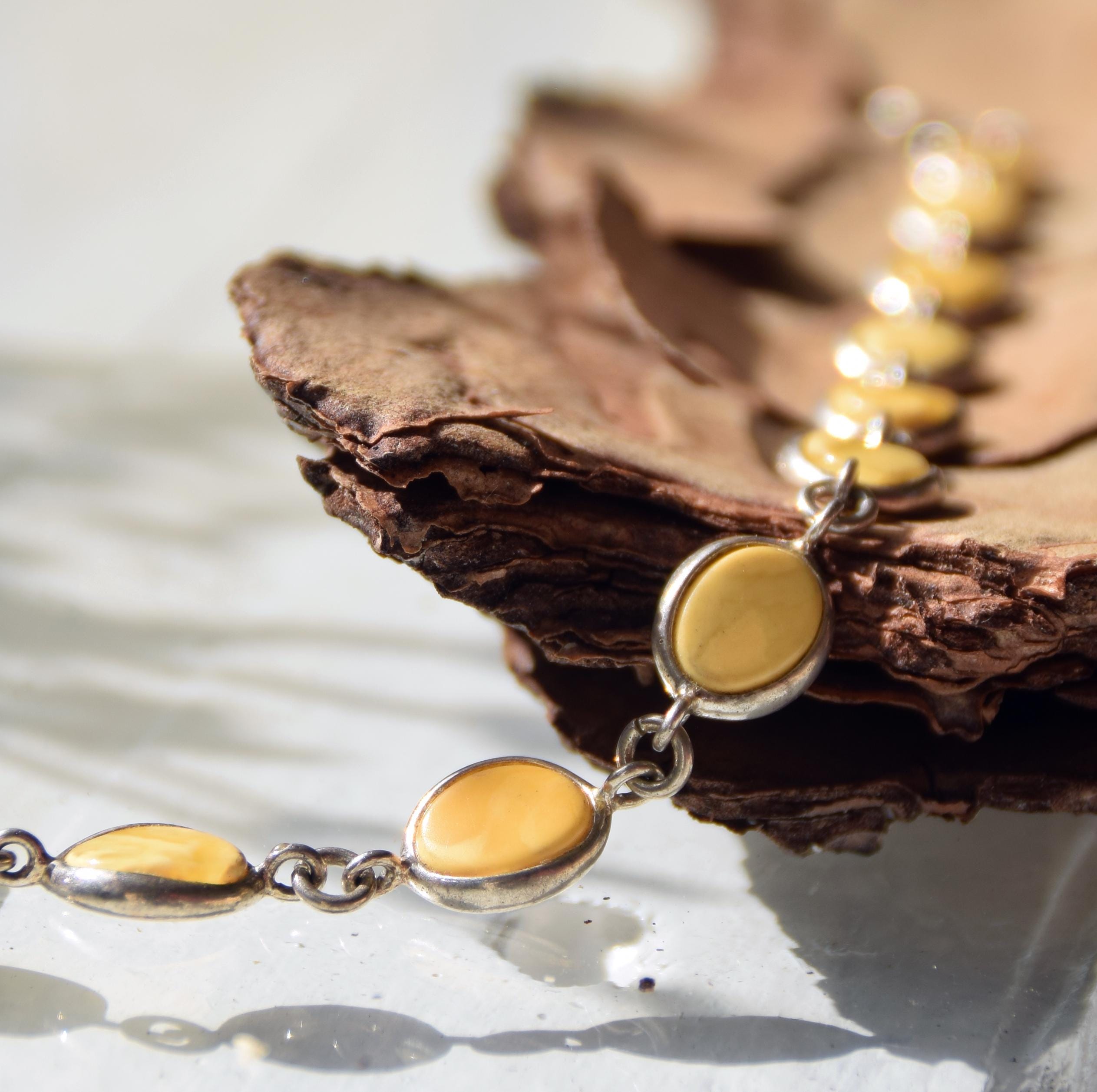 Adjustable Bracelet Made With Natural Amber of Imperial Tone 