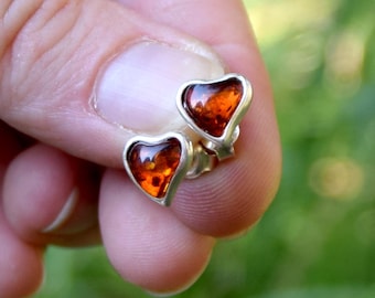 Stud earrings with natural Baltic Amber and 925 Silver, cognac amber, intense hearts, MJ Baltica, BK045