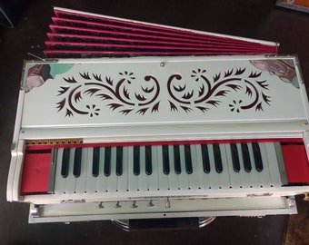 Harmonium 3 Line 9 Scale Changer Palitan 3 Line , 37 Reeds, 440hz