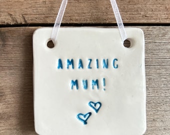 Amazing Mum Pottery Tile – Handmade Ceramic Gift (6cm)