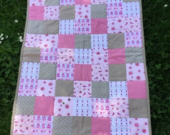 Baby blanket, baby quilt, cuddly blanket for babies