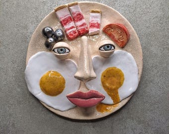 Unieke decoratieve plaat, grillig keukenmuurdecor, handgemaakte keramische voorplaat, decoratieve muurplaat, keramische plaat met gezicht