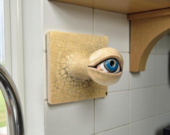 Handgemaakte keramische oogmuurhaak, keramische muurhanger, moderne glazuurkunsttegel