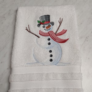 American Soft Linen Christmas Towels Bathroom Set, 2 Packed Embroidered  Decorative 100% Cotton Hand Towels, Dish Towels for Decor Xmas, Merry Hoho