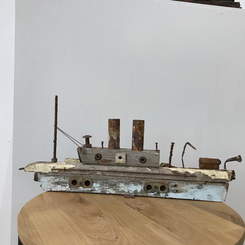 Rafiot Conçu et Réalisé à Partir de Recyclage Véritables Bois d'épaves Provenant Bretagne
