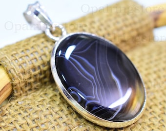 Banded Agate Pendant: 925 Sterling Silver Gemstone