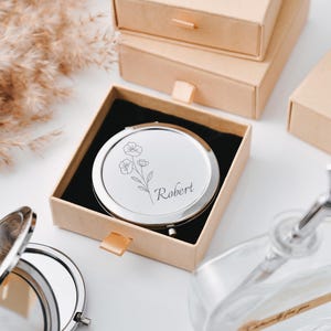 Engraved pocket mirror - personalized bridesmaid gift for mother, personalized pocket mirror for women, bridal shower gift, wedding keepsake