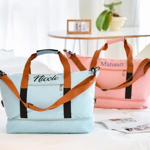Benutzerdefinierte Initial Seesack, personalisierte Wochenend-Reisetasche, Monogramm Cabin Bag für Sie, Name gestickte Sporttasche, Overnight Carry On Tote