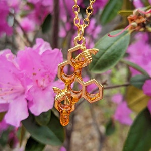Honey Drip HoneyComb Bee Necklace (5 comb)