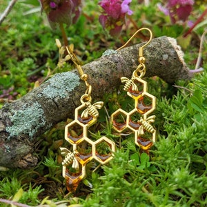 Honey Drip HoneyComb Bee Earrings (5 comb)