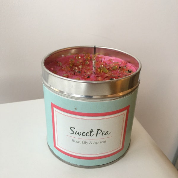 Sweet pea scented candle