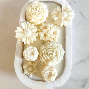 Handcrafted Floral Dough Bowl Candle – Scented Botanical Centerpiece, Long-Lasting Gift for Home Decor, Housewarming & Special Occasions