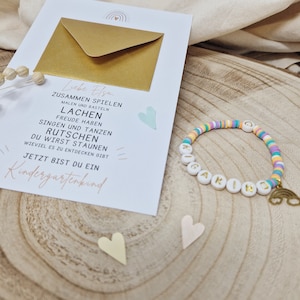 Geschenkkarte mit Kindergartentext und kleinem Umschlag | mit KIGAKIND-Armband aus Katsukiperlen od. Namensarmband nach Wahl |personalisiert
