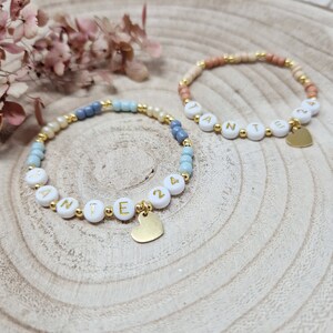 Aunt bracelet made of colored seed beads and with heart pendant and year | Gift for the aunt | Pregnancy announcement |