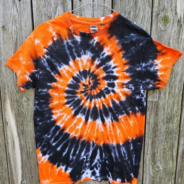 Tie Dye Tee Shirt Spiral Black and Orange, Cyclone, Halloween, Spooky