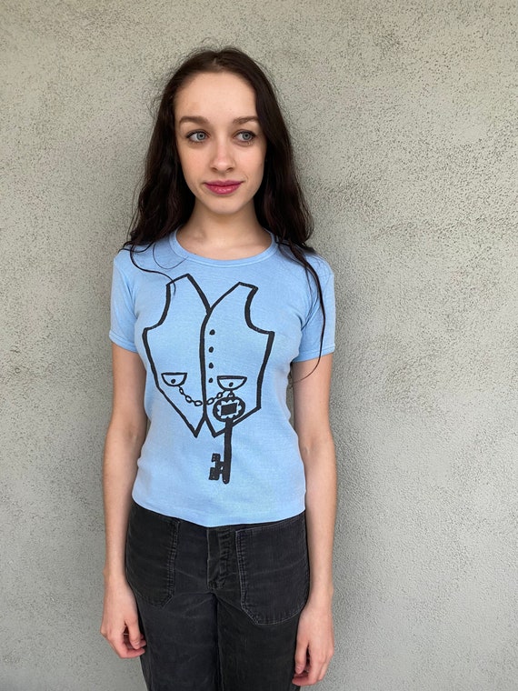Kitschy 70s t-shirt vest graphic