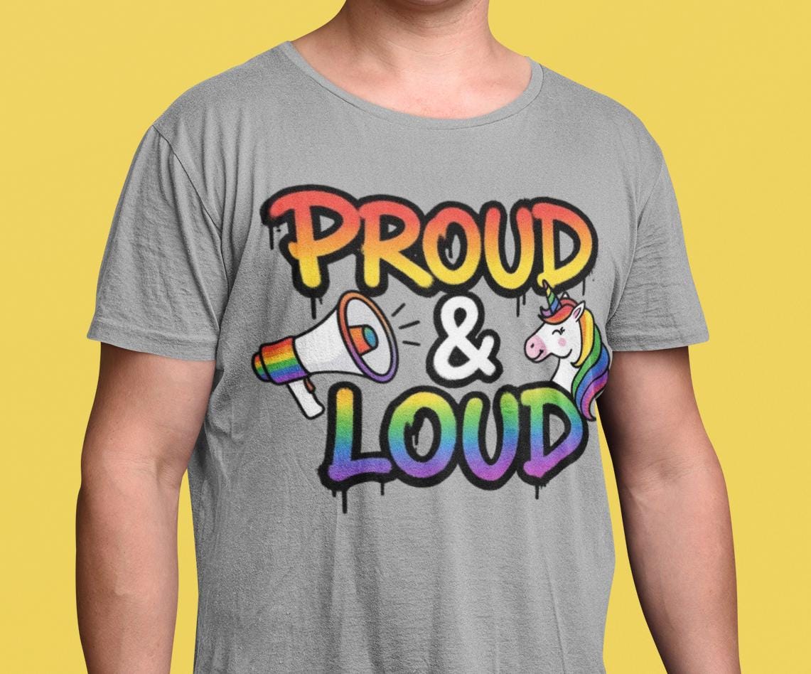誇り高く、力強いLGBTQ Tシャツ | ノベルティTシャツ - Etsy 日本