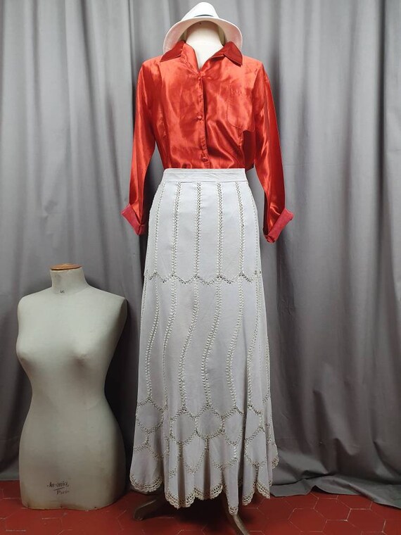 Long skirt in beige suede, long leather skirt, vin