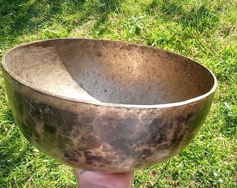 Antique Tibetan Singing Bowl | Large Jambati 11.25" | Hand Hammered | Himalayan Meditation | Sound Therapy | Healing Yoga | Note E2