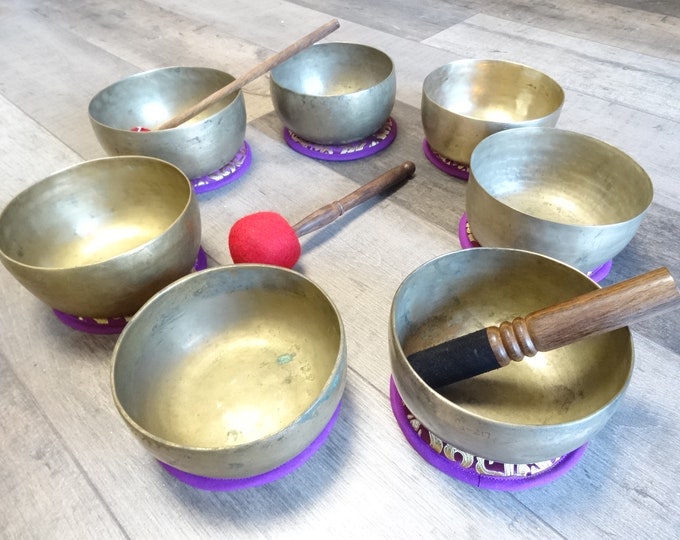 Antique Tibetan Singing Bowls, Set Of 7, Hand Made, Himalayan Meditation, Sound Therapy, Medium Thaobati Set of 7